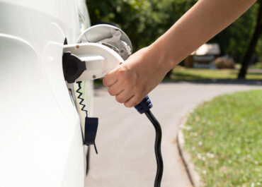 Cómo ahorrar en electricidad cargando tu coche eléctrico
