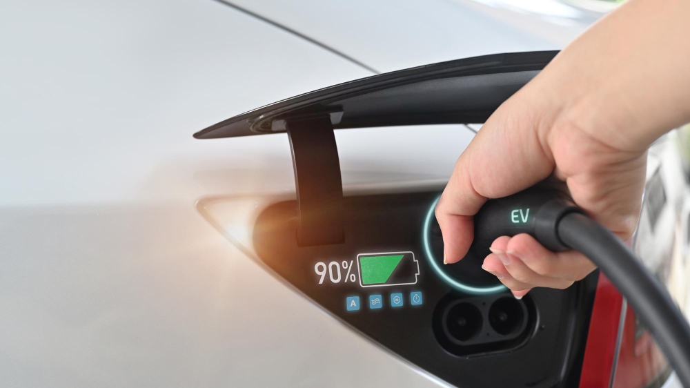 potencia necesaria para cargador coche electrico